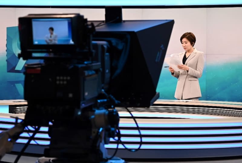Breaking news and barriers: South Korea’s first female anchor